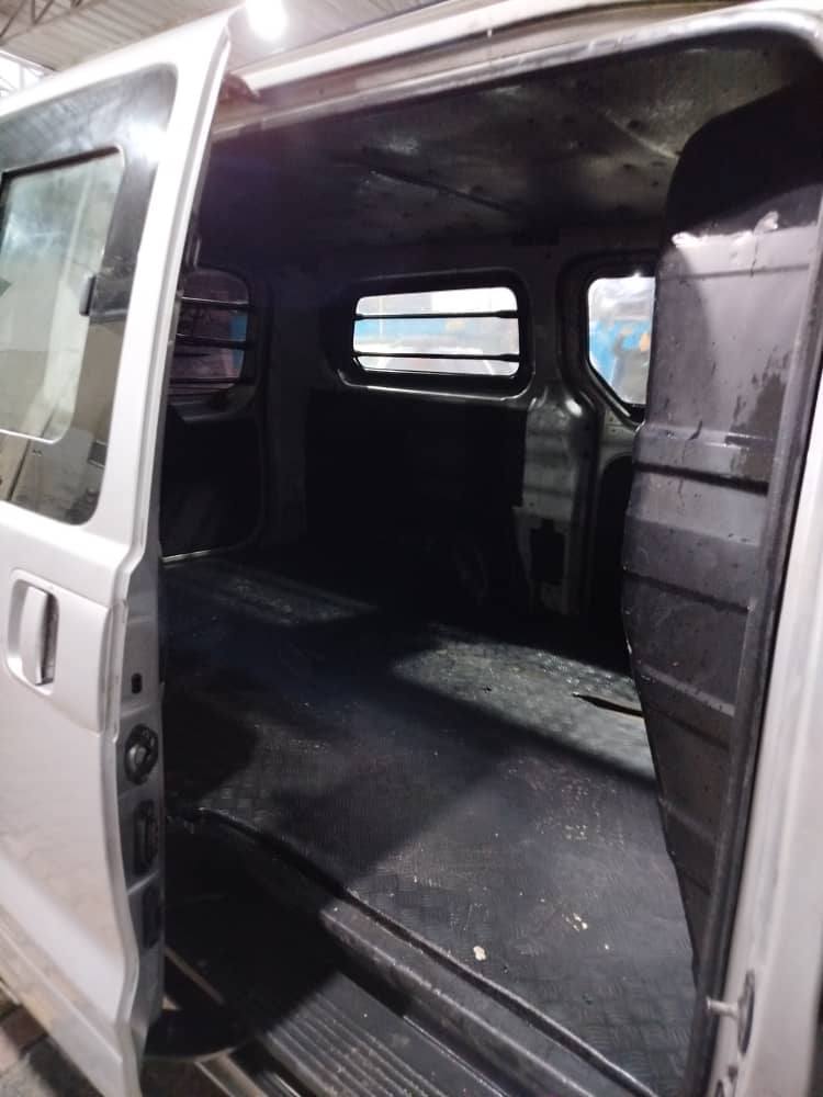 هيونداي اتش 1 2008 - صورة 4