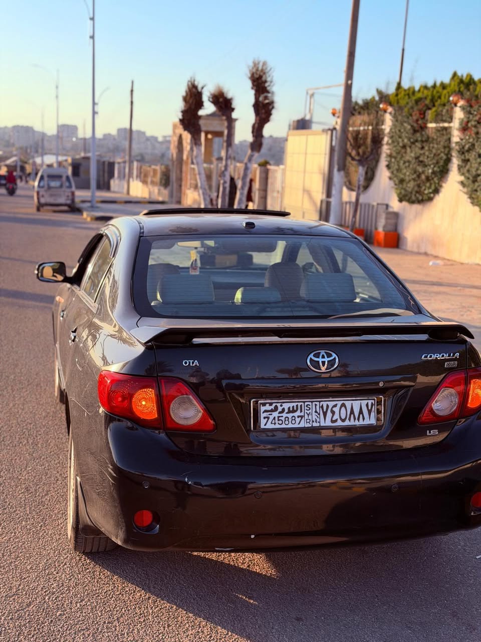 تويوتا كورولا 2010 - صورة 1