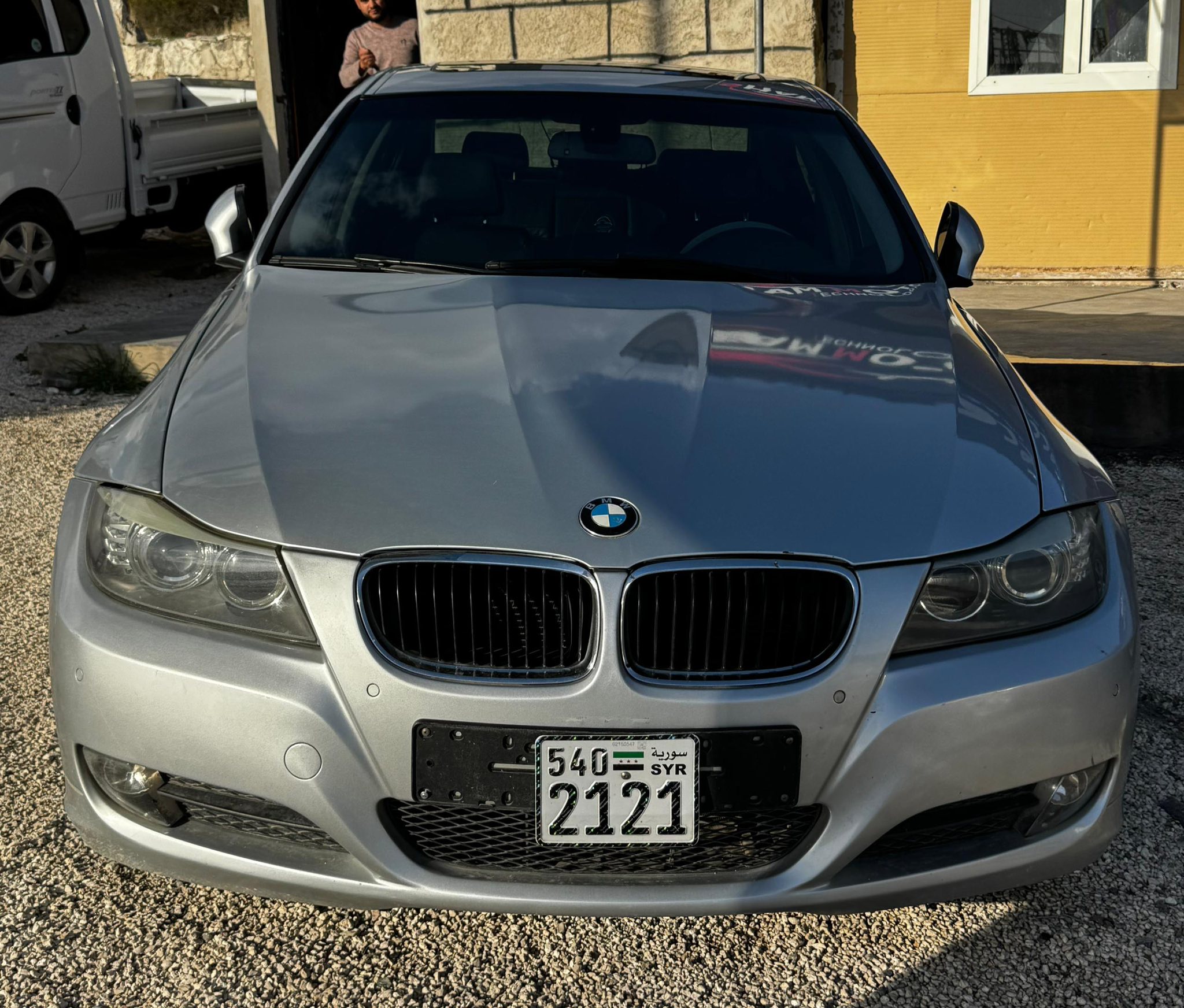 بي إم دبليو 320 2011 - صورة 2