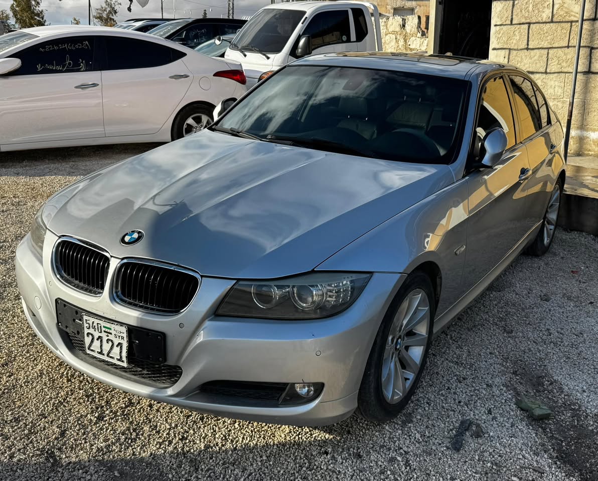 بي إم دبليو 320 2011 - صورة 3