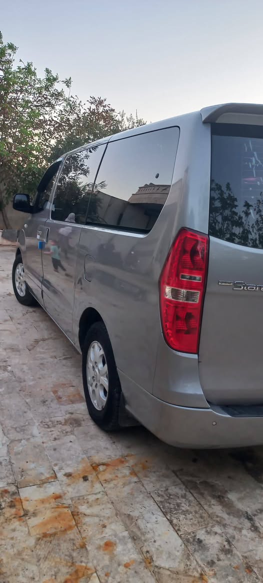 اتش H1 2011 - صورة 3