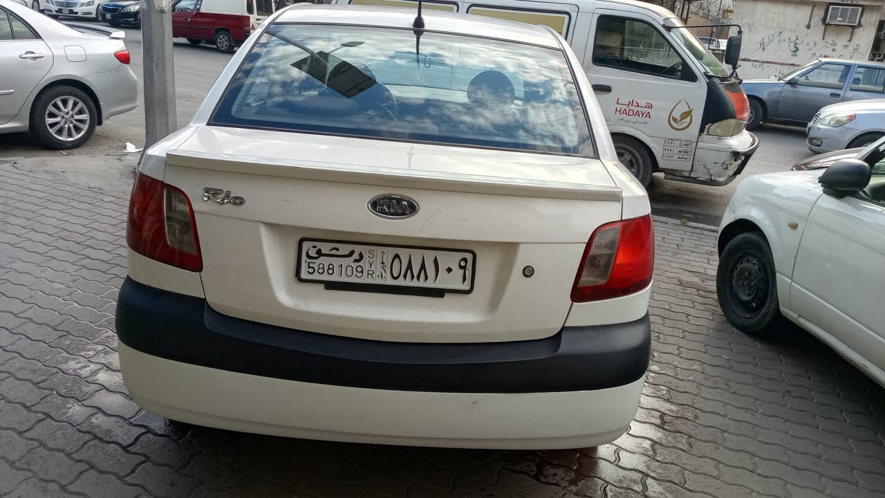 كيا ريو 2010 - صورة 1