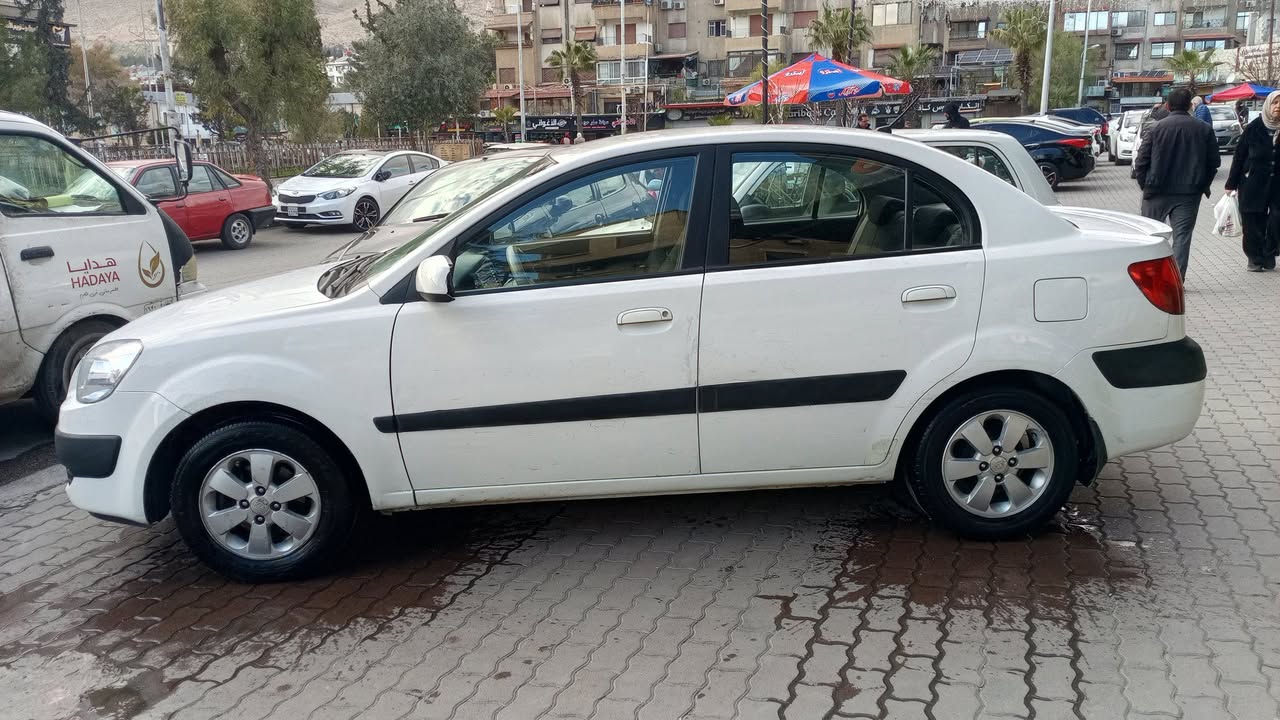 كيا ريو 2010 - صورة 4