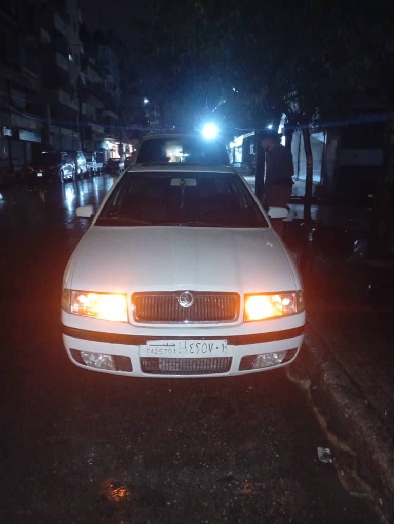 سكودا اوكتافيا 2002 - صورة 1