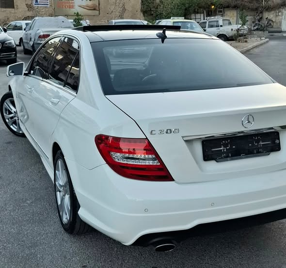 مرسيدس C200 2012 - صورة 2