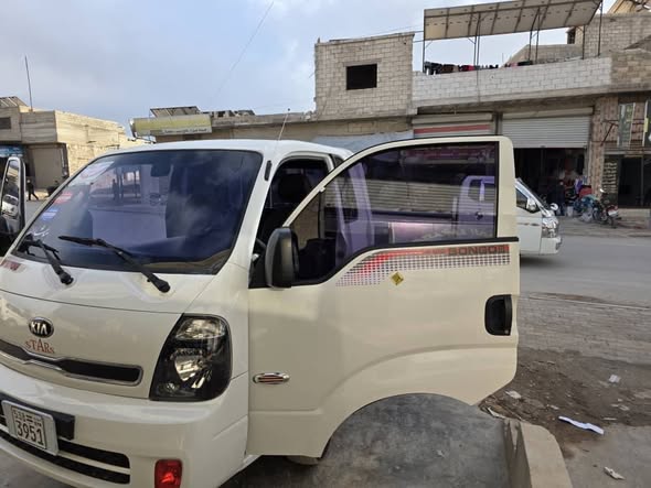 كيا بانكو ٢٧٠٠ 2014 - صورة 3