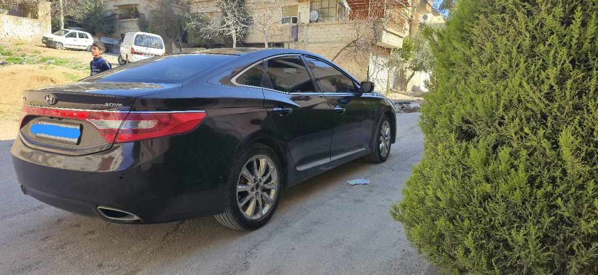 Hyundai Azera Grandeur 2012 - صورة 3