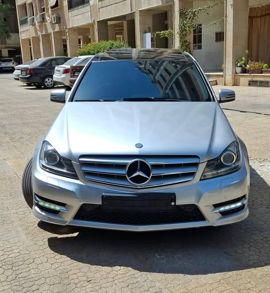 مرسيدس c200 2013 - صورة 1