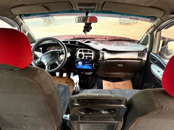 هيونداي تكوين (Star) 2001 - صورة 3