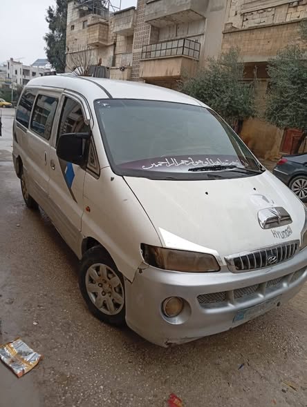 هيوانداي ستاريكس 2000 - صورة 1