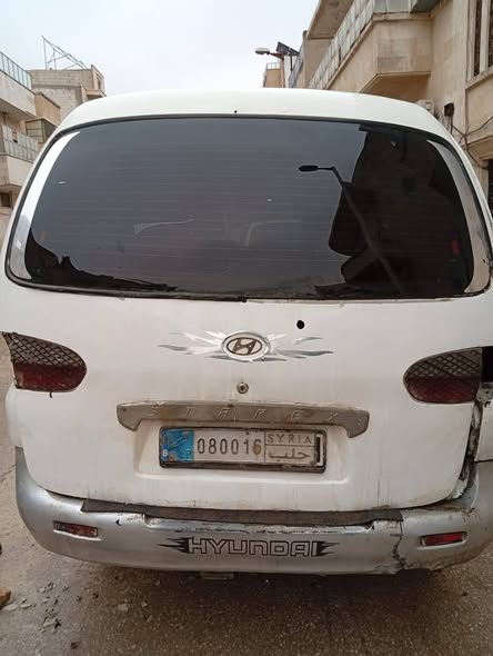 هيوانداي ستاريكس 2000 - صورة 4