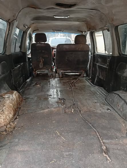 هيوانداي ستاريكس 2000 - صورة 5