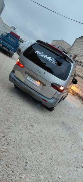 هيونداي H100 2001 - صورة 3