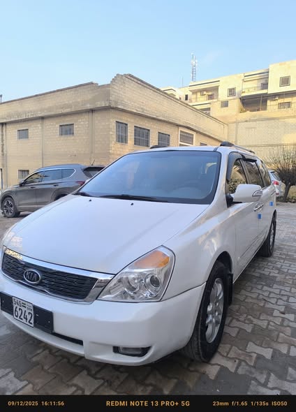 كيا كرنفال 2012 - صورة 3