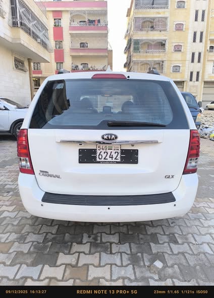 كيا كرنفال 2012 - صورة 4