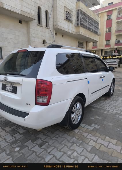 كيا كرنفال 2012 - صورة 5