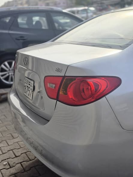 هيونداي افانتي 2009 - صورة 5