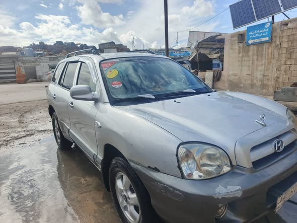 Hyundai سانتا في 2004 - صورة 2