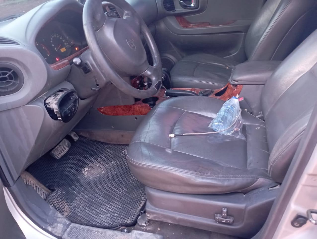 هيونداي سانتافي 2004 - صورة 4