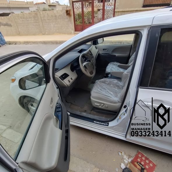تويوتا سيينا 2014 - صورة 3