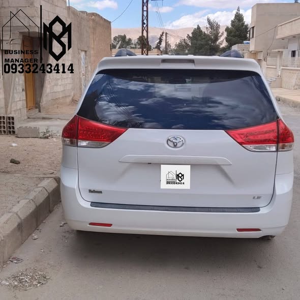 تويوتا سيينا 2014 - صورة 5