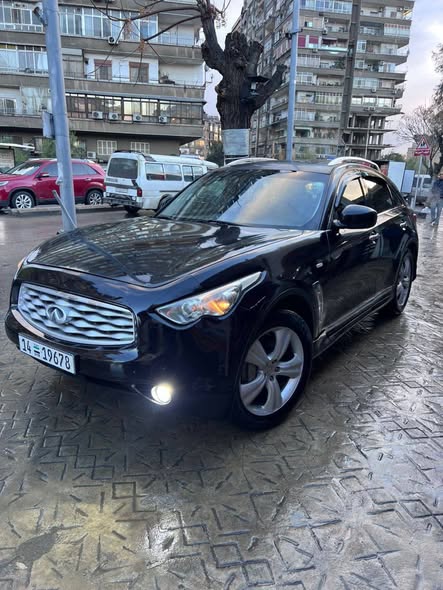 انفينيتي FX35 2011 - صورة 1