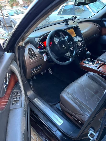 انفينيتي FX35 2011 - صورة 2