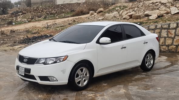 كيا فورتي 2010 - صورة 1