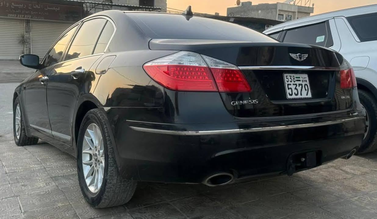 Hyundai Genesis 2009 - صورة 3