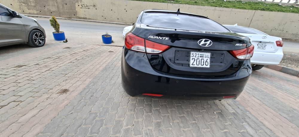 هيونداي افانتي 2012 - صورة 4