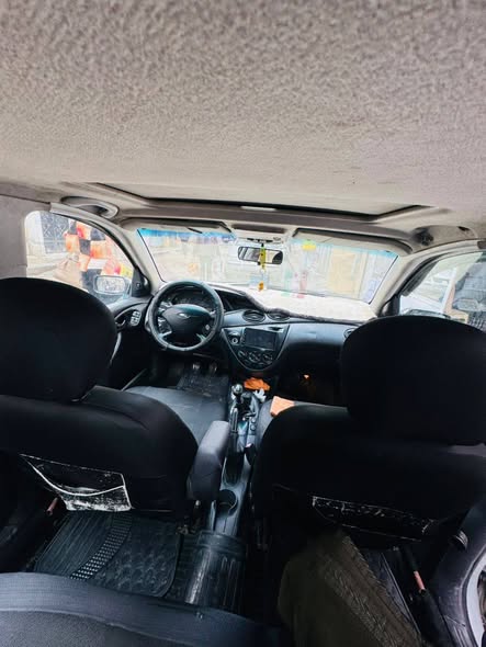 فوورد فوكاس 2004 - صورة 5