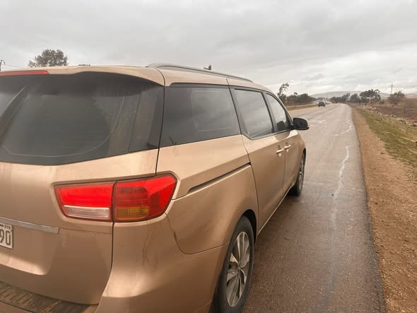 كيا كرنفال 2016 - صورة 4