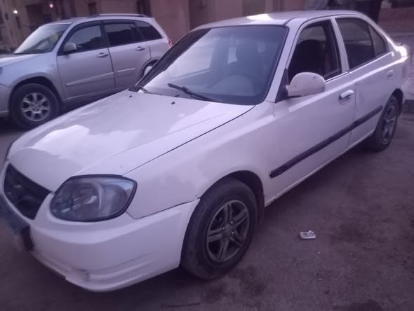 هيونداي فيرنا 2010 - صورة 3