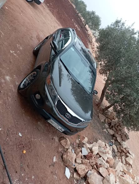 كيا سيرنتو 2010 - صورة 2