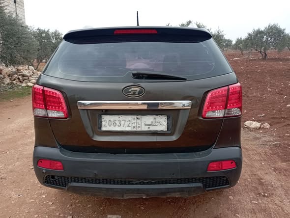 كيا سيرنتو 2010 - صورة 5