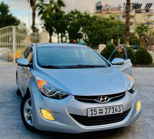 Hyundai إلنترا 2011 - صورة 2