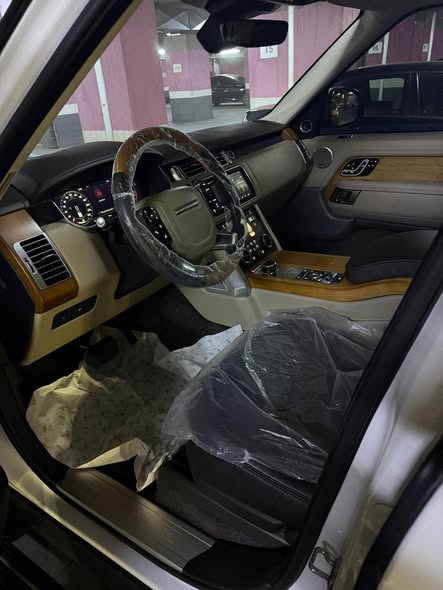 لاند روفر رينج روفر 2019 - صورة 3