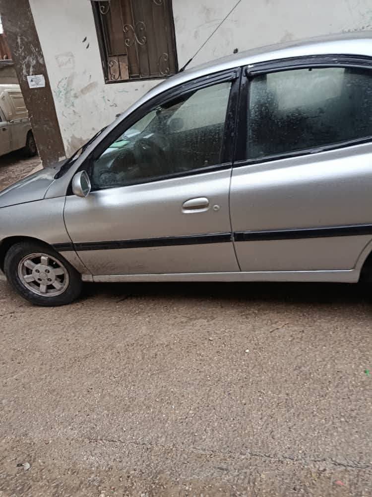 كيا ريو 2004 - صورة 1