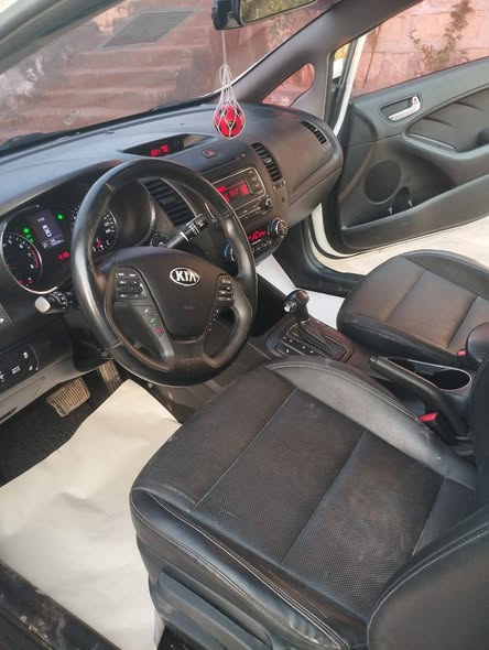 كيا كي 3 2015 - صورة 1