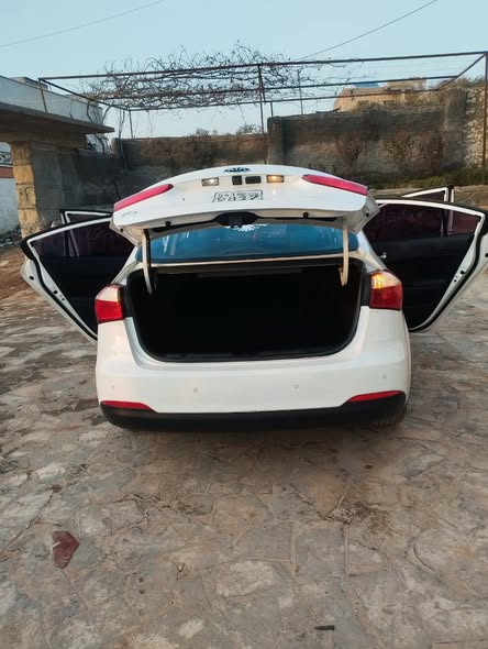 كيا كي 3 2015 - صورة 2