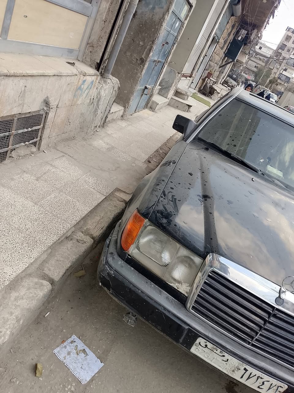 مرسيدس ال83 1983 - صورة 2