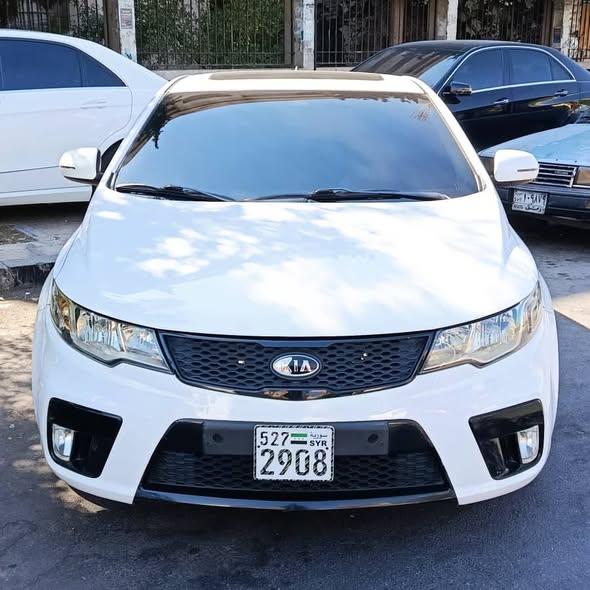 كيا فورتي كوبيه 2012 - صورة 1