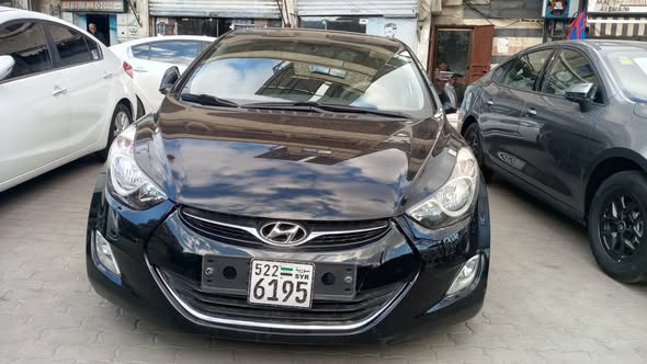 هيونداي أفانتي 2012 - صورة 1