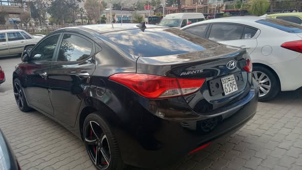 هيونداي أفانتي 2012 - صورة 2