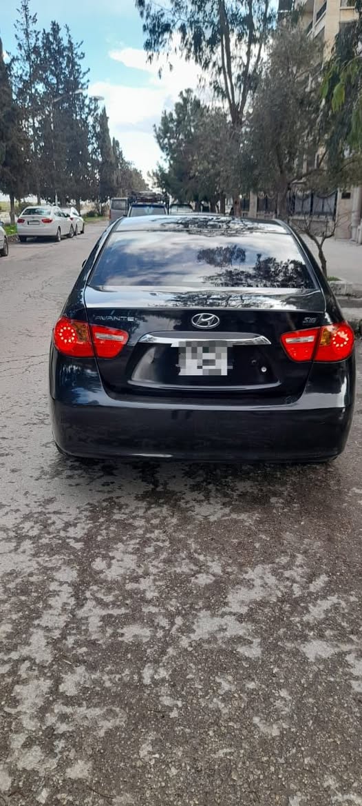 هونداي أفانتي 2010 - صورة 2