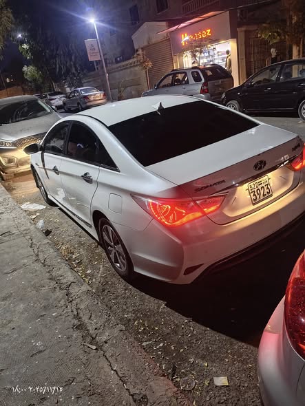 هيونداي سوناتا 2012 - صورة 3