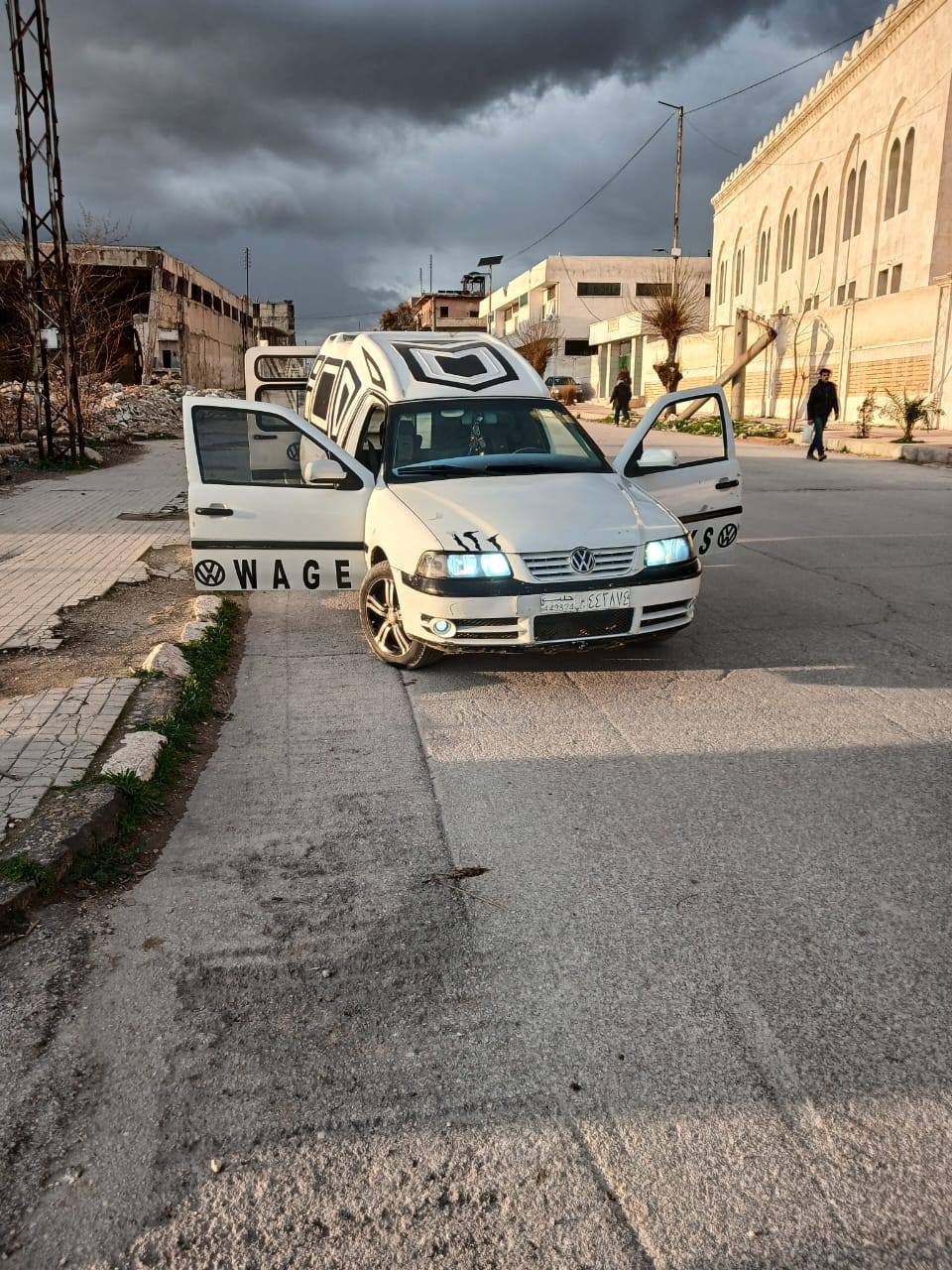 Volkswagen Safira 2005 - صورة 1