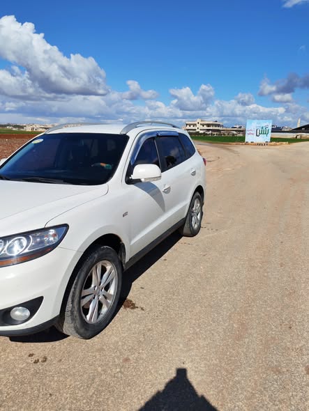 هيونداي سانتافي 2010 - صورة 3