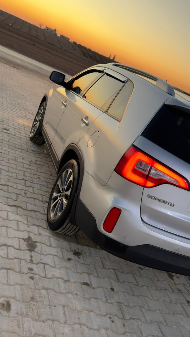 كيا سورينتو 2013 - صورة 1