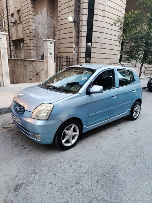 كيا مورنيغ 2005